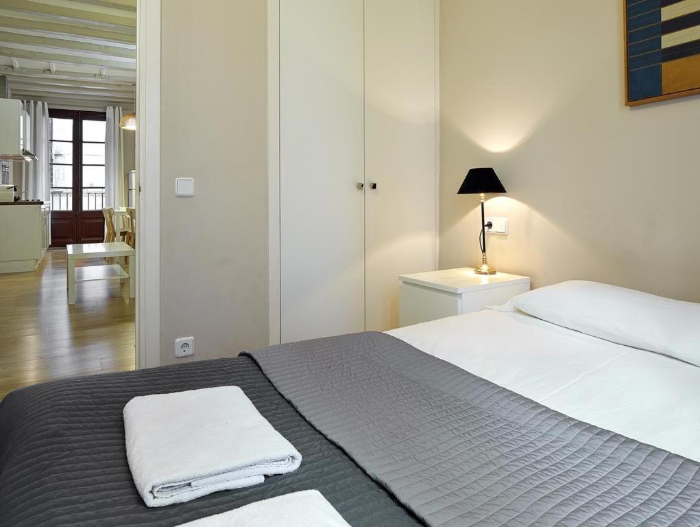 Barcelona Mercaders Apartments מראה חיצוני תמונה